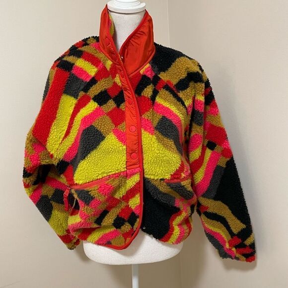 New FREE PEOPLE ROCKY RIDGE FLEECE JACKET
SIZE S
Retail $286 - Picture 7 of 12